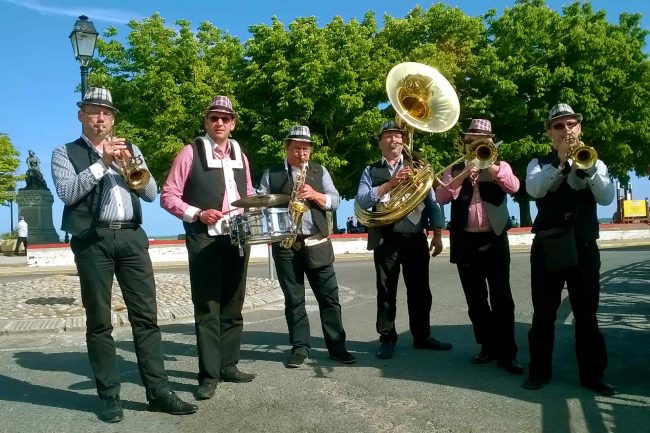 Maxi fanfare